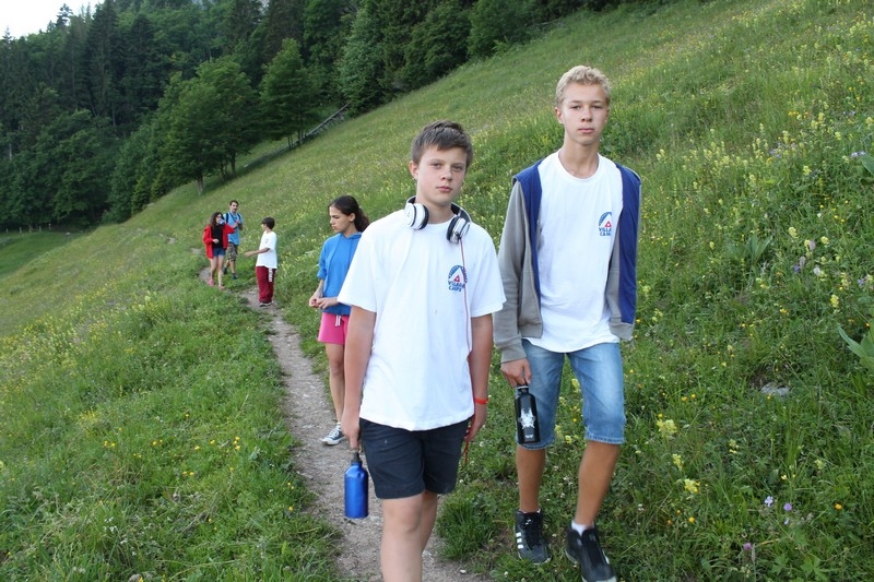 Village Camps International Summer Camp Leysin, Switzerland 2026-08-15 https://www.villagecamps.com/journals_admin/images/681-10-campfire (5).jpg